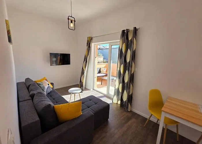 With Parking Space - 25305 Apartment *